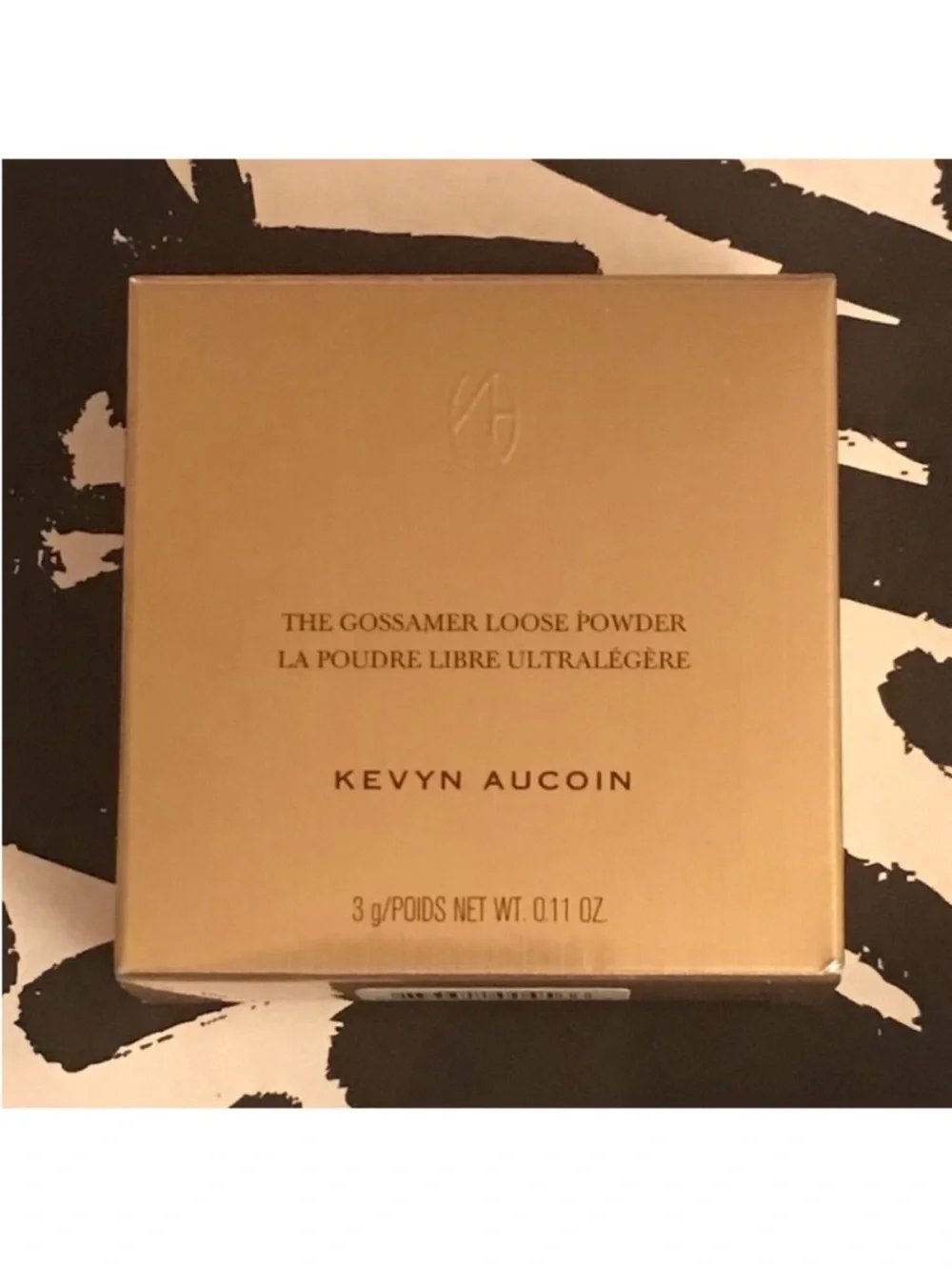 Kevyn Aucoin Gossamer Loose Setting Powder with Puff in Diaphanous  0.11 oz/ 3 g